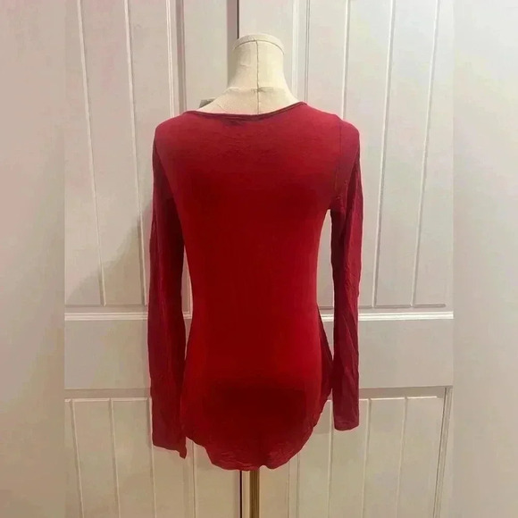 LAmade Women's Long Sleeve Open Henley Tee Red Size Small NWT - Picture 2 of 3